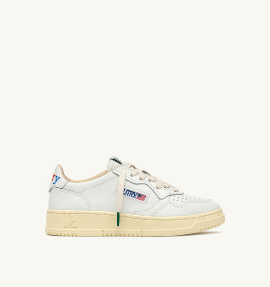 AUTRY BASKETS MEDALIST LOW EN CUIR BLANC — Autry