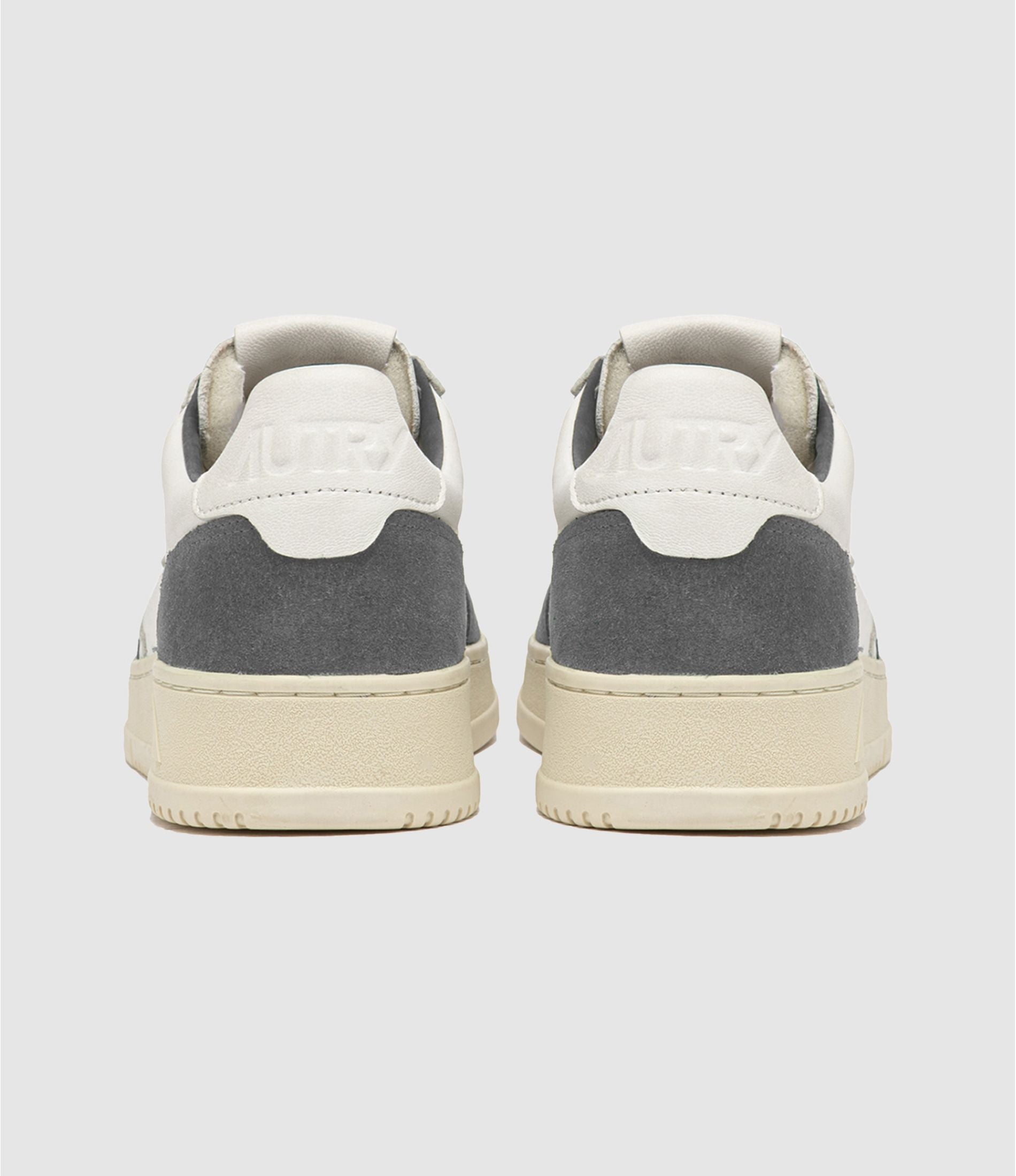 AUTRY BASKETS MEDALIST LOW EN CUIR BLANC ET DAIM MOREL BACK