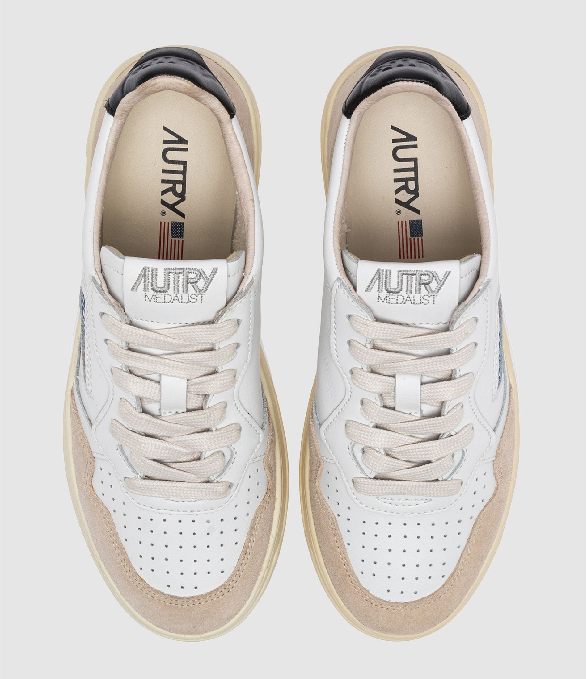 AUTRY BASKETS MEDALIST LOW EN CUIR BLANC ET NOIR ET DAIM BEIGE TOP