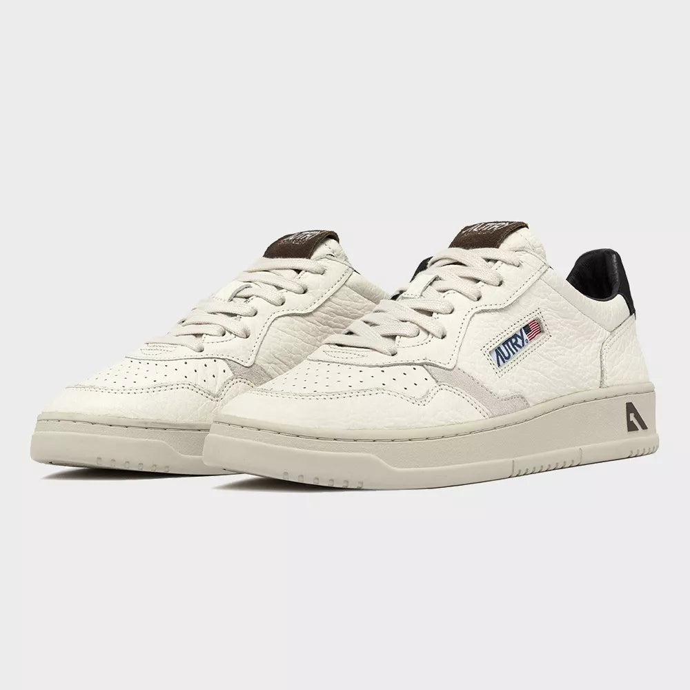 AUTRY BASKETS MEDALIST LOW EN CUIR ET DETAILS PINECONE ET NOIR FRONT