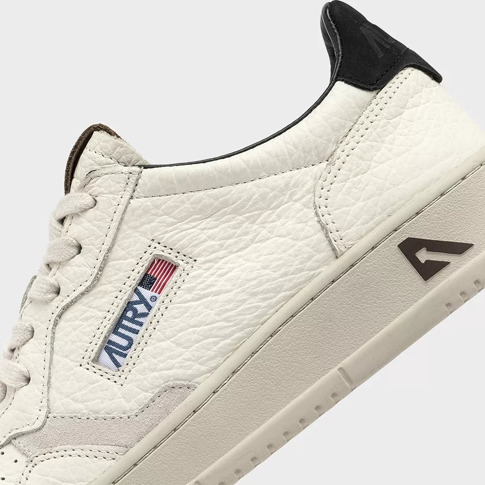 AUTRY BASKETS MEDALIST LOW EN CUIR ET DETAILS PINECONE ET NOIR ZOOM