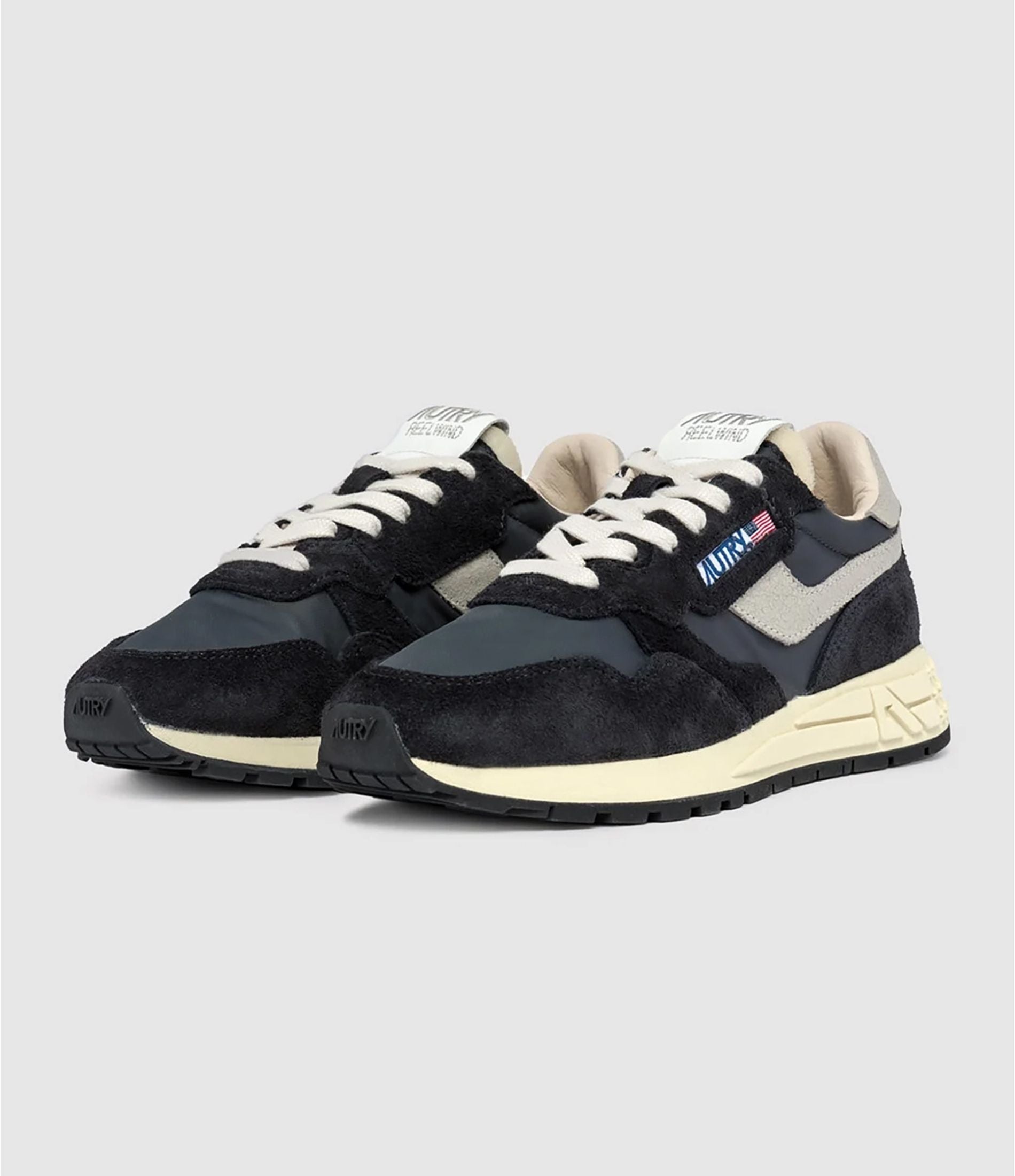 AUTRY BASKETS REELWIND LOW EN NYLON ET DAIM NOIR FRONT