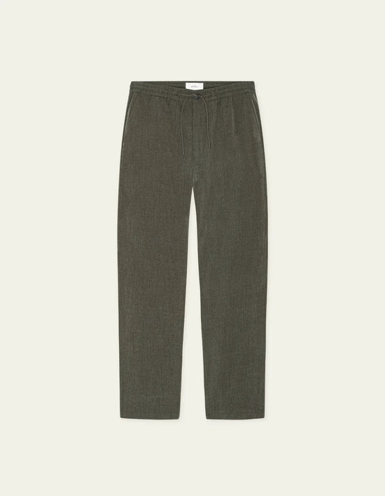 Les Deux COMO TAPERED SUIT PANTS Olive Night — Les Deux