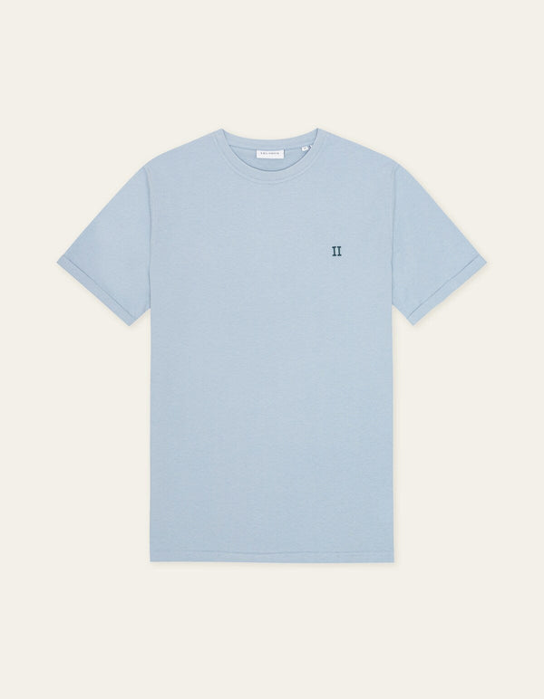 Les Deux NORREGARD CONTRAST S/S TEE Blue Fog — Les Deux