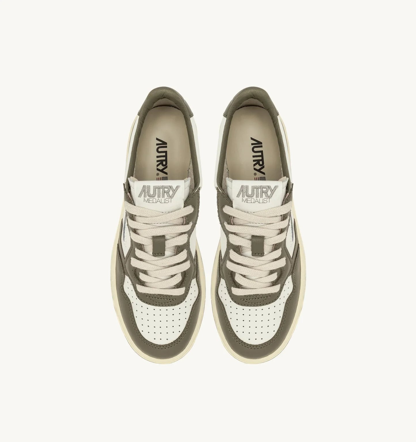 Autry MEDALIST LOW Cuir Blanc et Vert Militaire