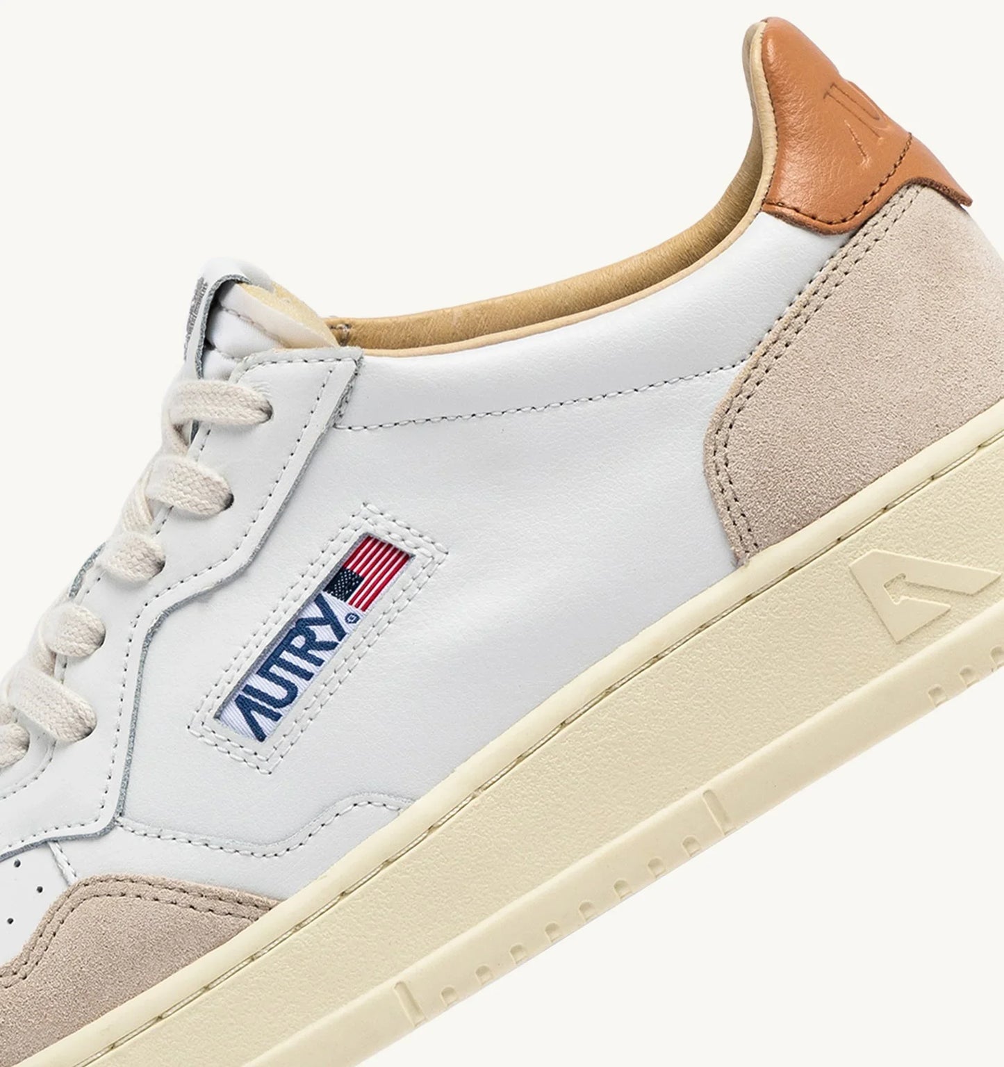 Autry MEDALIST LOW Cuir et Suede Sand