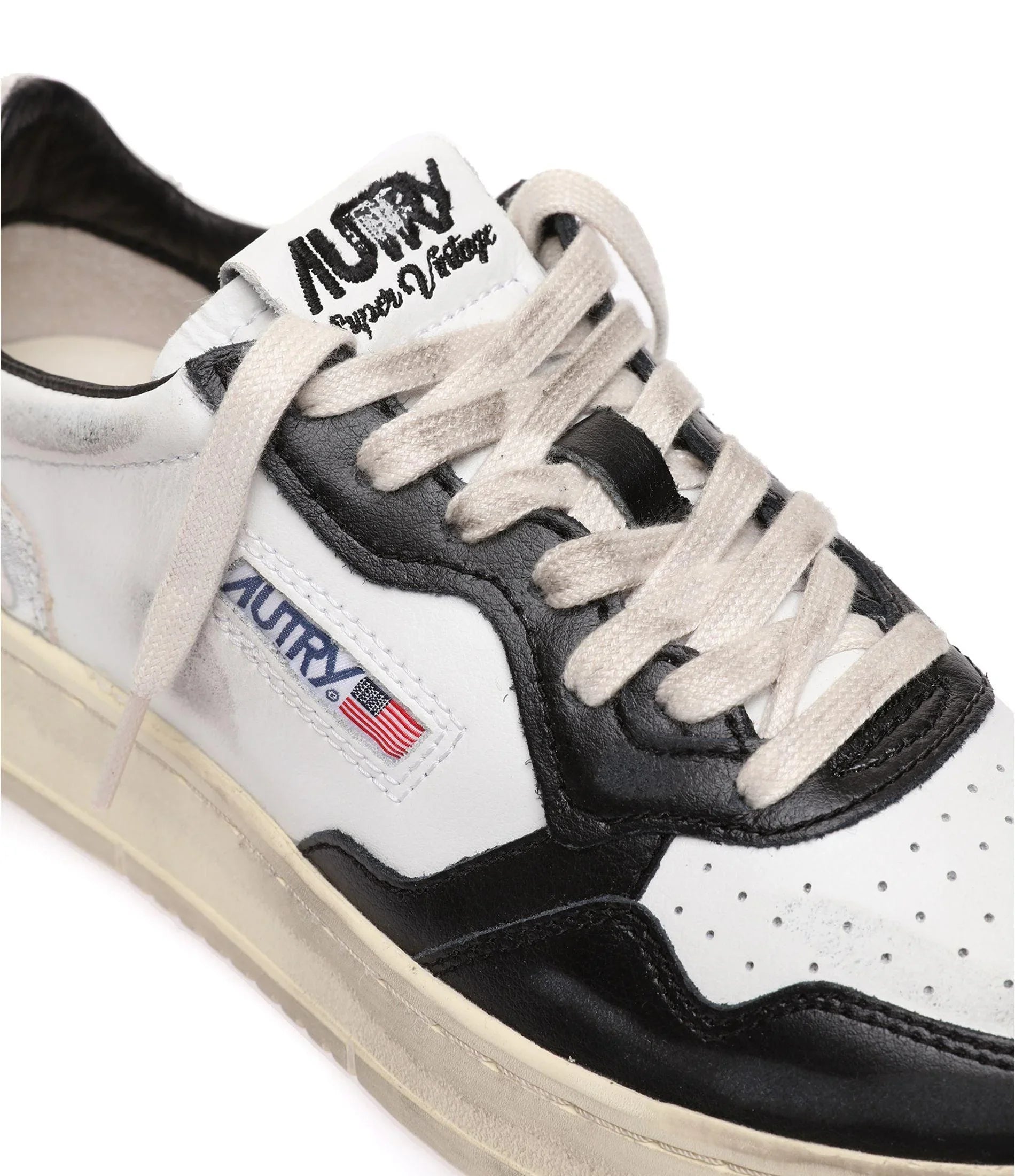 SUP VINT LOW Blanc Noir et Argent - Uptown 42