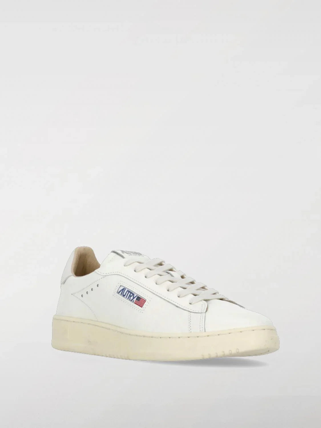 Sneakers Autry DALLAS LOW Cuir Blanc – Vue de devant.