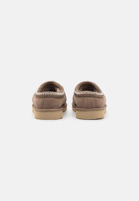 TASMAN CARIBOU - Uptown 42