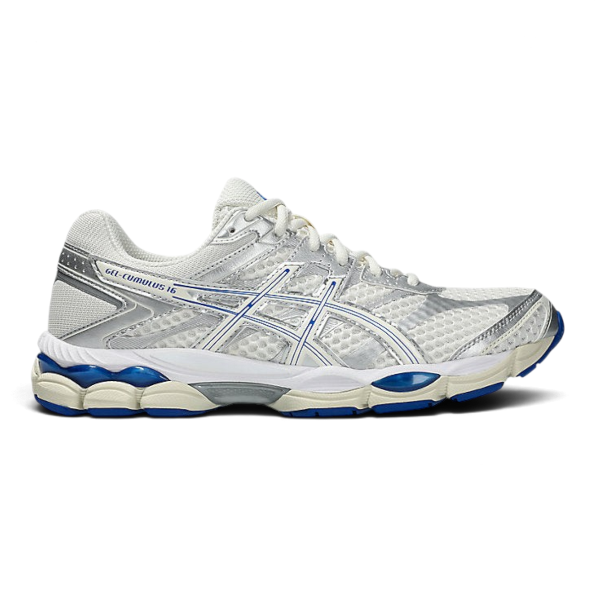 Uptown Asics GEL CUMULUS 16 running shoe in cream and illusion blue with mesh and synthetic leather overlays