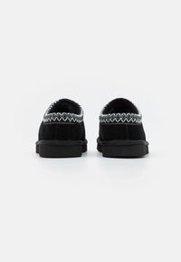 TASMAN BLACK - Uptown 42