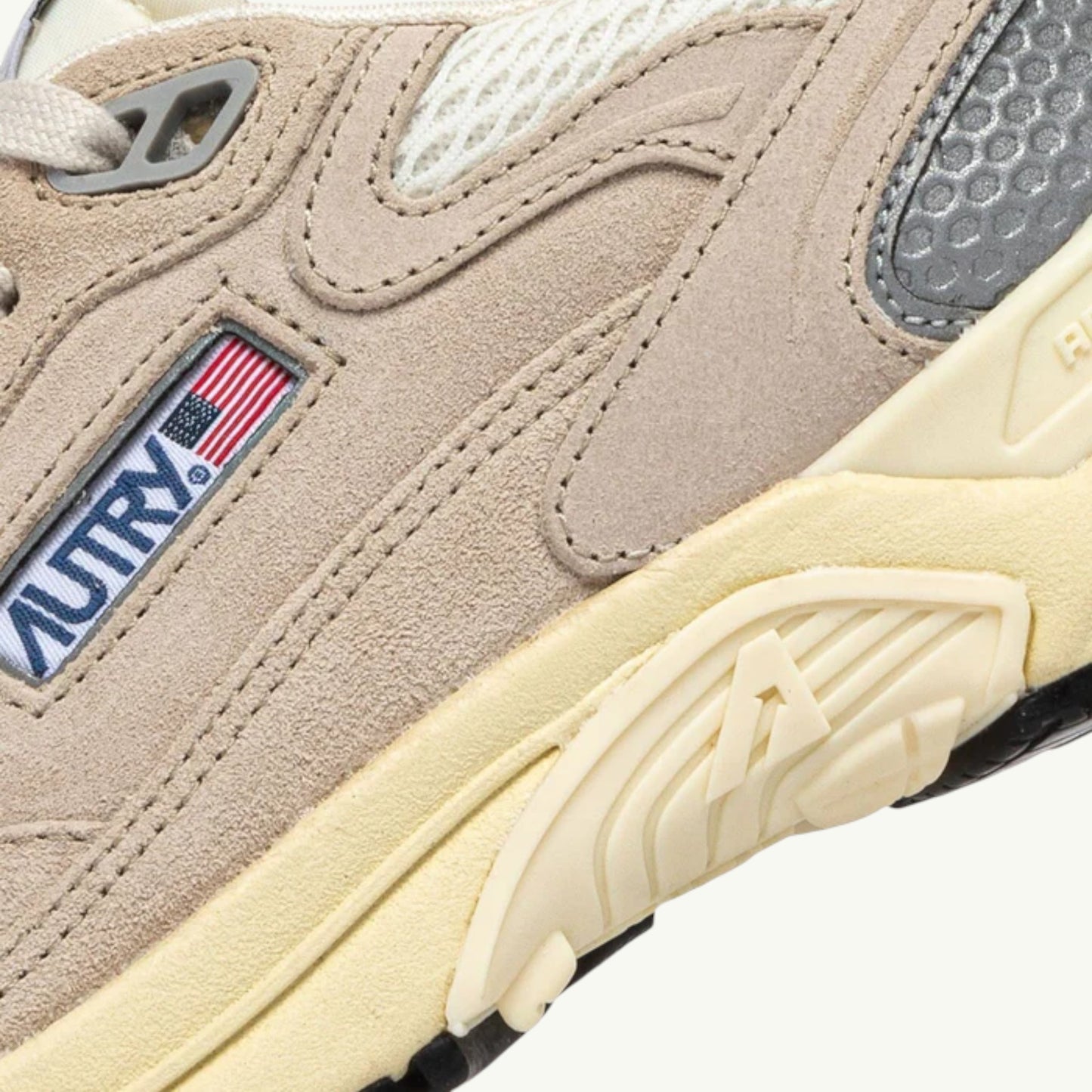 AUTRY BASKETS HYPERWAY EN MESH ET DAIM SAND ET ARGENT