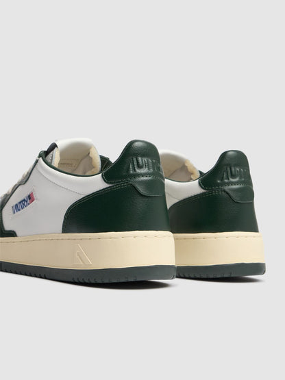 AUTRY BASKETS MEDALIST LOW BICOLOR EN CUIR BLANC ET MOUNTAIN BACK