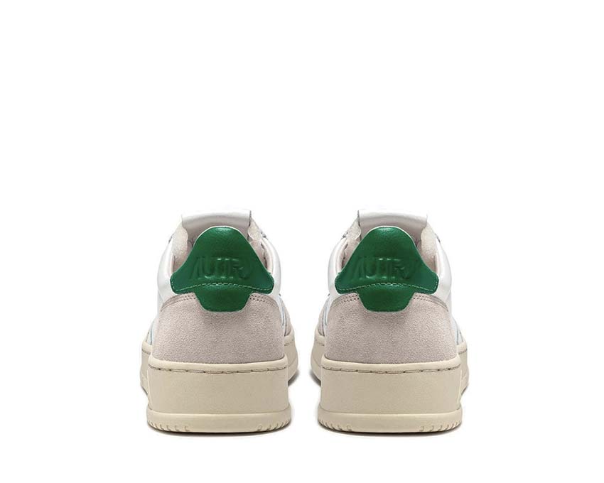 AUTRY BASKETS MEDALIST LOW EN CUIR BLANC ET AMAZON ET DAIM BEIGE BACK