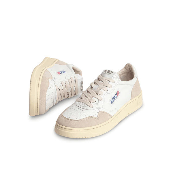 AUTRY BASKETS MEDALIST LOW EN CUIR BLANC ET DAIM BEIGE FRONT