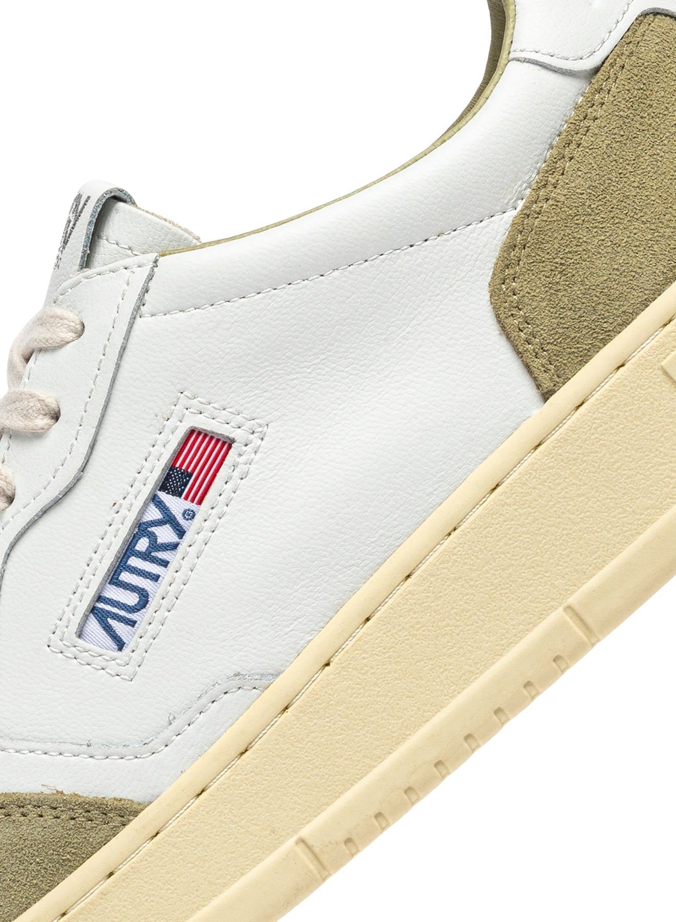AUTRY BASKETS MEDALIST LOW EN CUIR BLANC ET DAIM GREYGN
