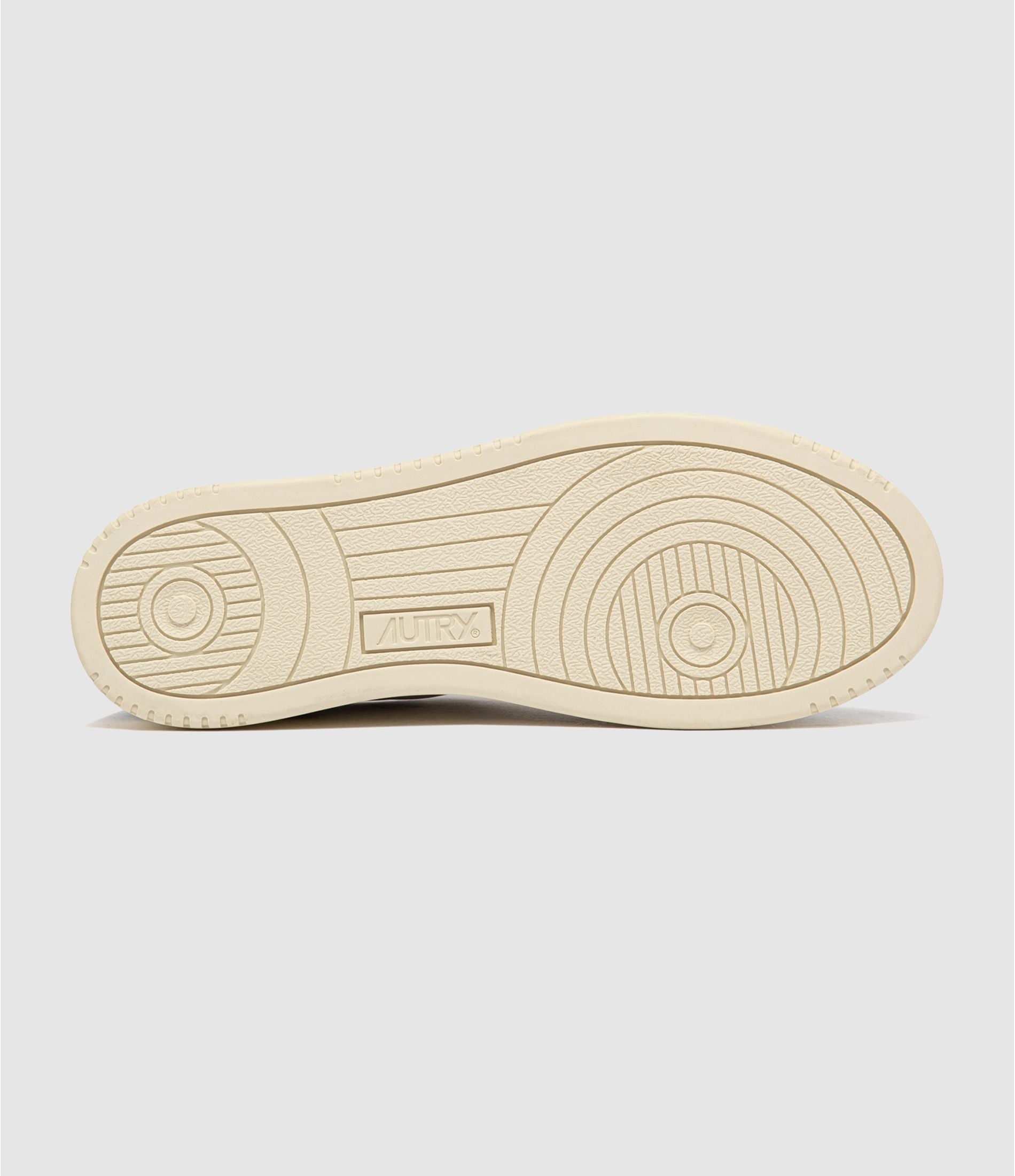 AUTRY BASKETS MEDALIST LOW EN CUIR BLANC ET DAIM MOREL SOLE