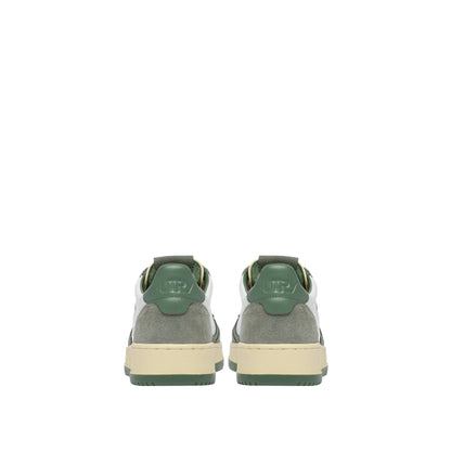 AUTRY BASKETS MEDALIST LOW EN CUIR BLANC ET DAIM SEA SPRAY