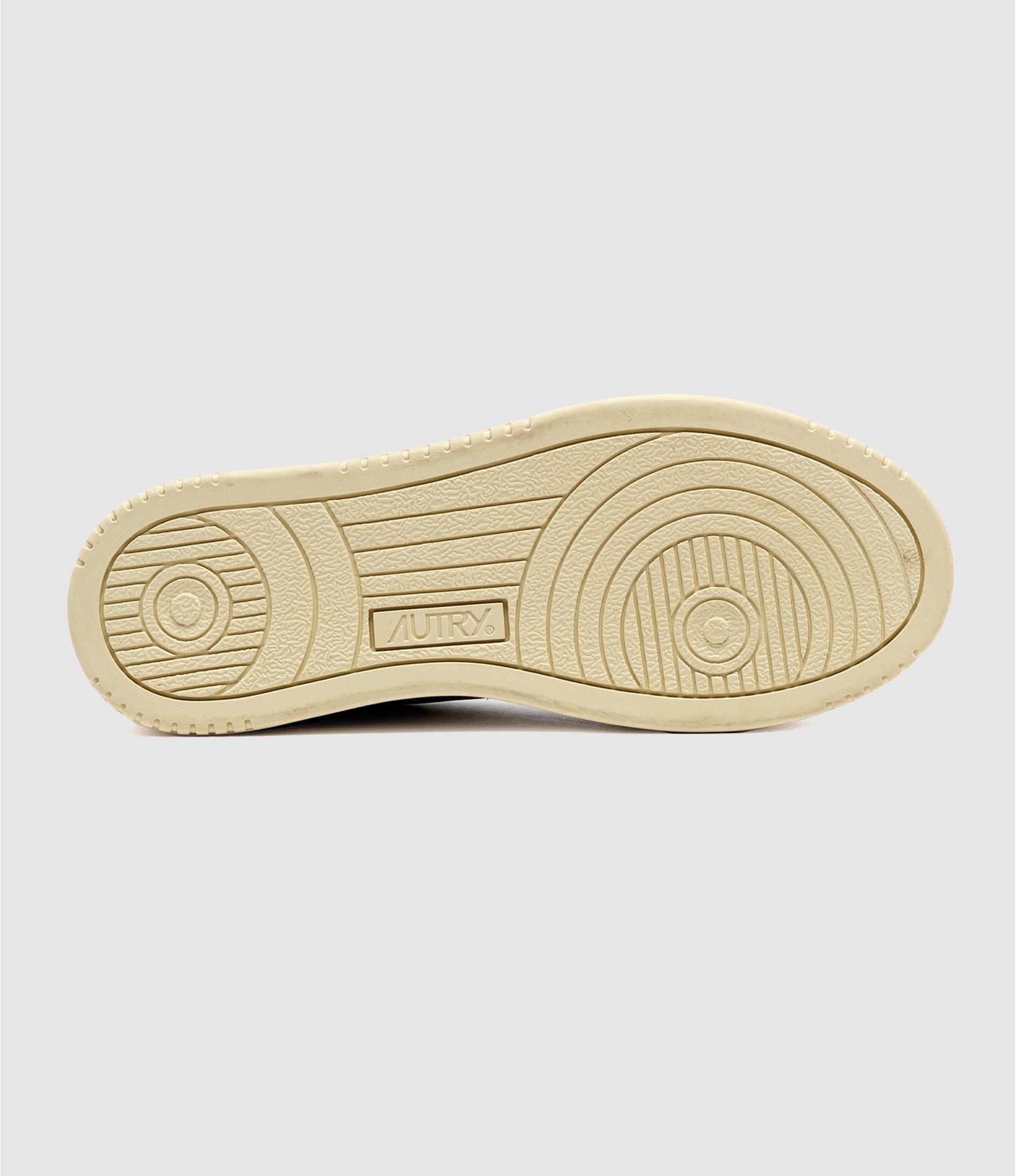 AUTRY BASKETS MEDALIST LOW EN CUIR BLANC ET NOIR ET DAIM BEIGE SOLE