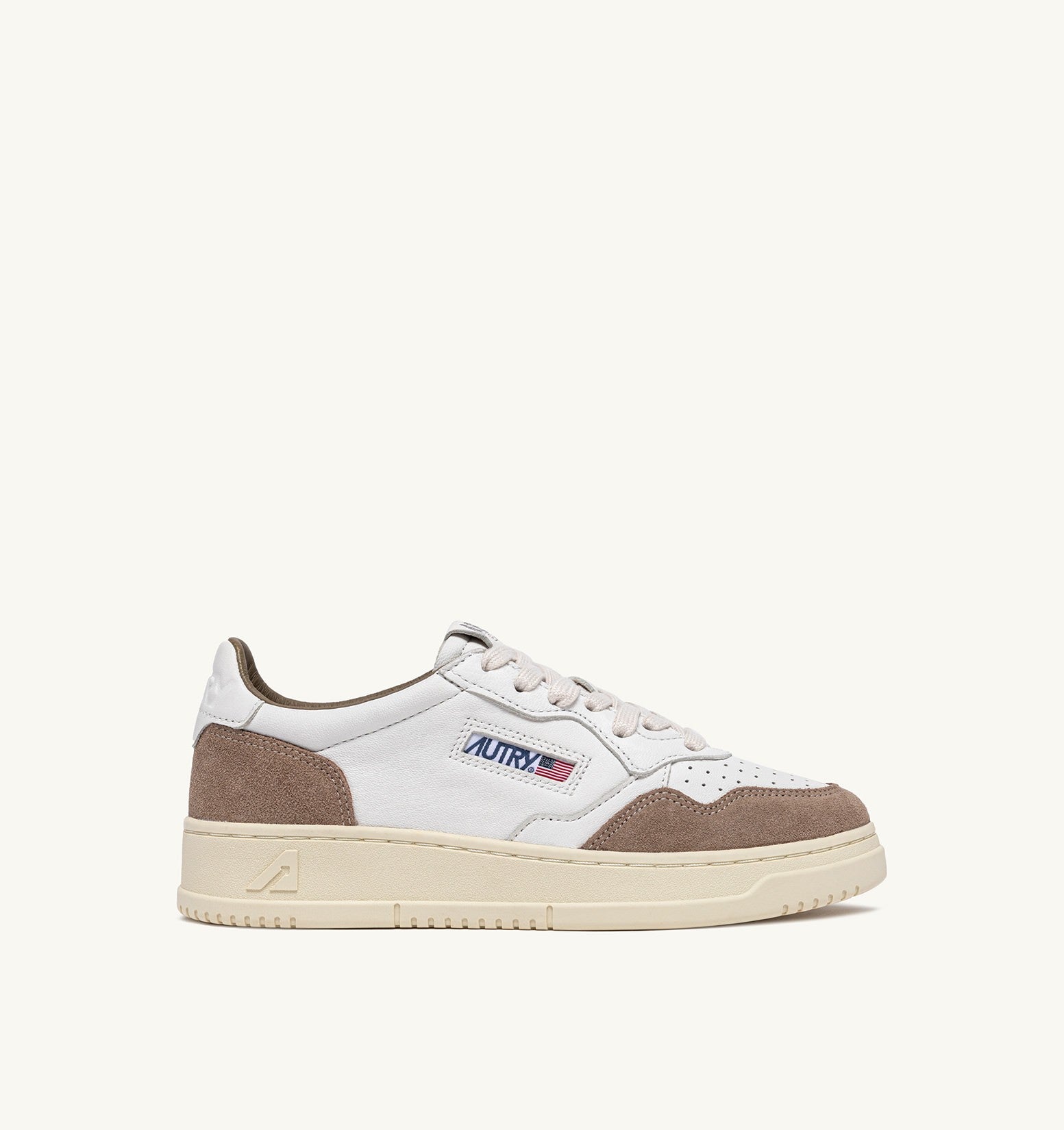 AUTRY BASKETS MEDALIST LOW EN CUIR BLANC ET TOBACCO