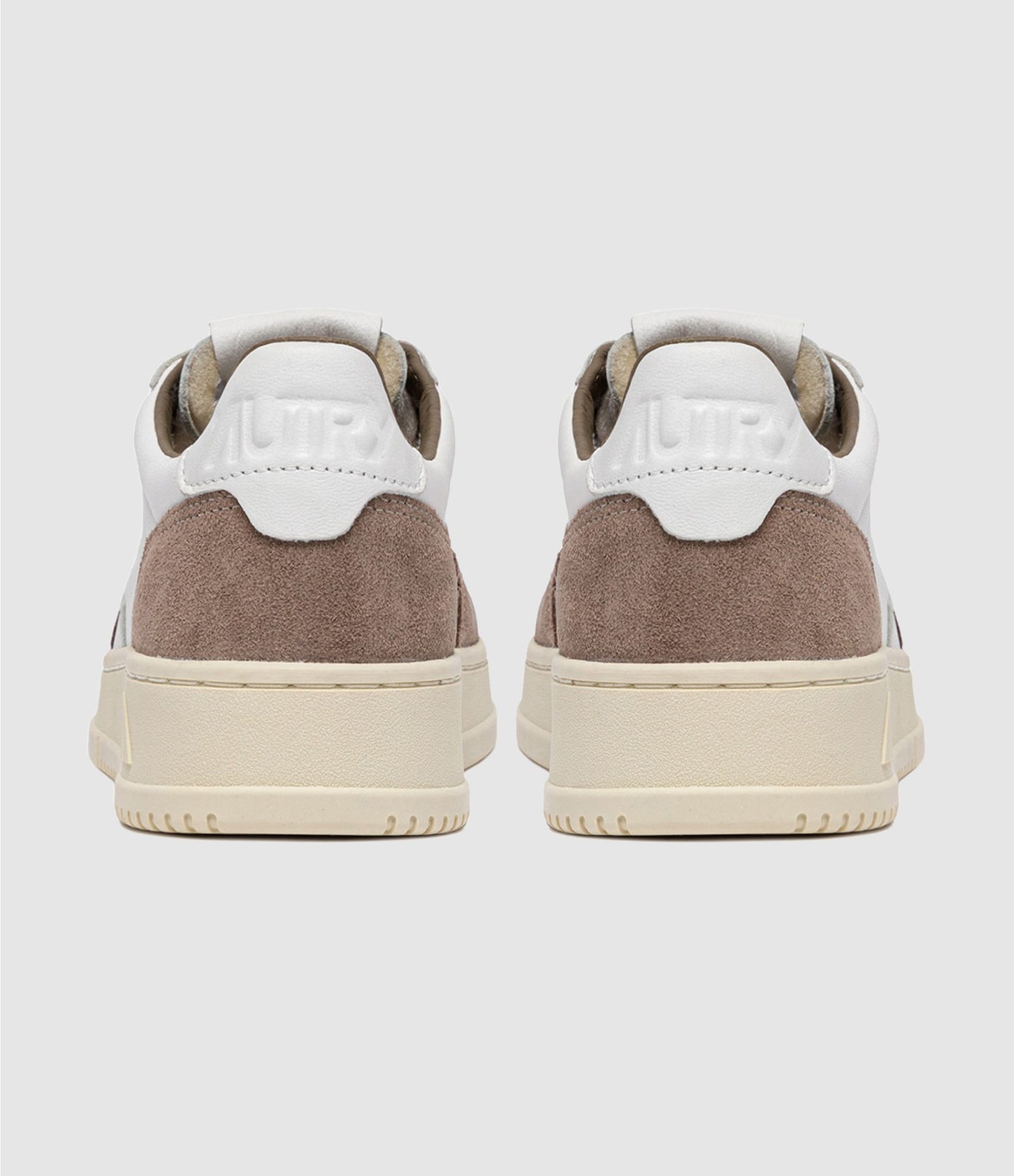 AUTRY BASKETS MEDALIST LOW EN CUIR BLANC ET TOBACCO BACK