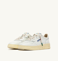 AUTRY BASKETS MEDALIST LOW EN CUIR BLANC