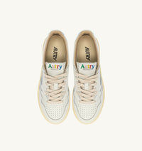 AUTRY BASKETS MEDALIST LOW EN CUIR BLANC
