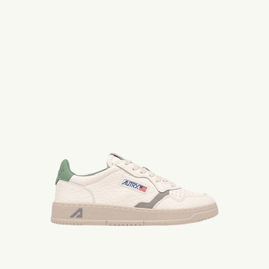 AUTRY BASKETS MEDALIST LOW EN CUIR ET DETAILS PINECONE ET VAPOR — Autry