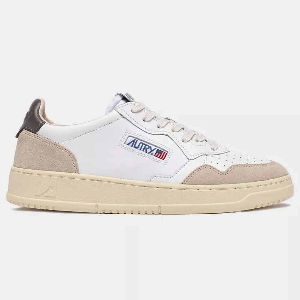 AUTRY BASKETS MEDALIST LOW EN DAIM ET CUIR BLANC ET MOREL