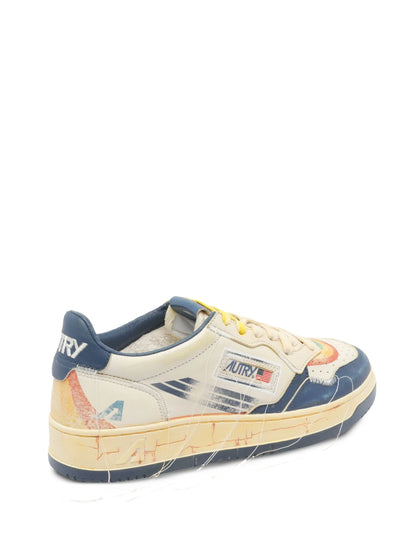 AUTRY BASKETS MEDALIST LOW SUPER VINTAGE EN CUIR BLANC ET ENSBLUE SIDE BACK