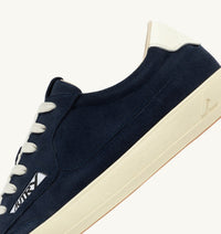 AUTRY BASKETS WINDSCAPE LOW EN DAIM NAVY ET MARSHMALLOW