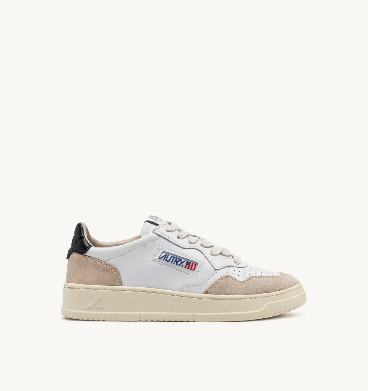 AUTRY MEDALIST BASSE EN CUIR BLANC ET NOIR ET DAIM BEIGE