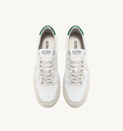 AUTRY MEDALIST LOW EN CUIR BLANC ET AMAZON ET DAIM BEIGE