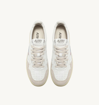 AUTRY MEDALIST LOW EN CUIR BLANC ET DAIM BEIGE