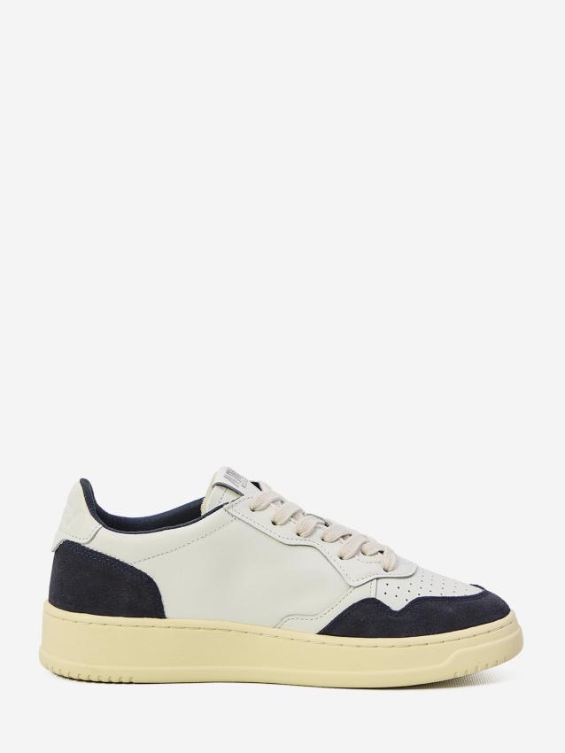 AUTRY MEDALIST LOW EN CUIR BLANC ET OCEAN BLUE