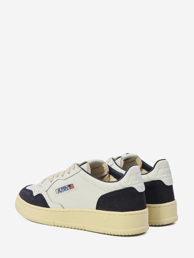 AUTRY MEDALIST LOW EN CUIR BLANC ET OCEAN BLUE