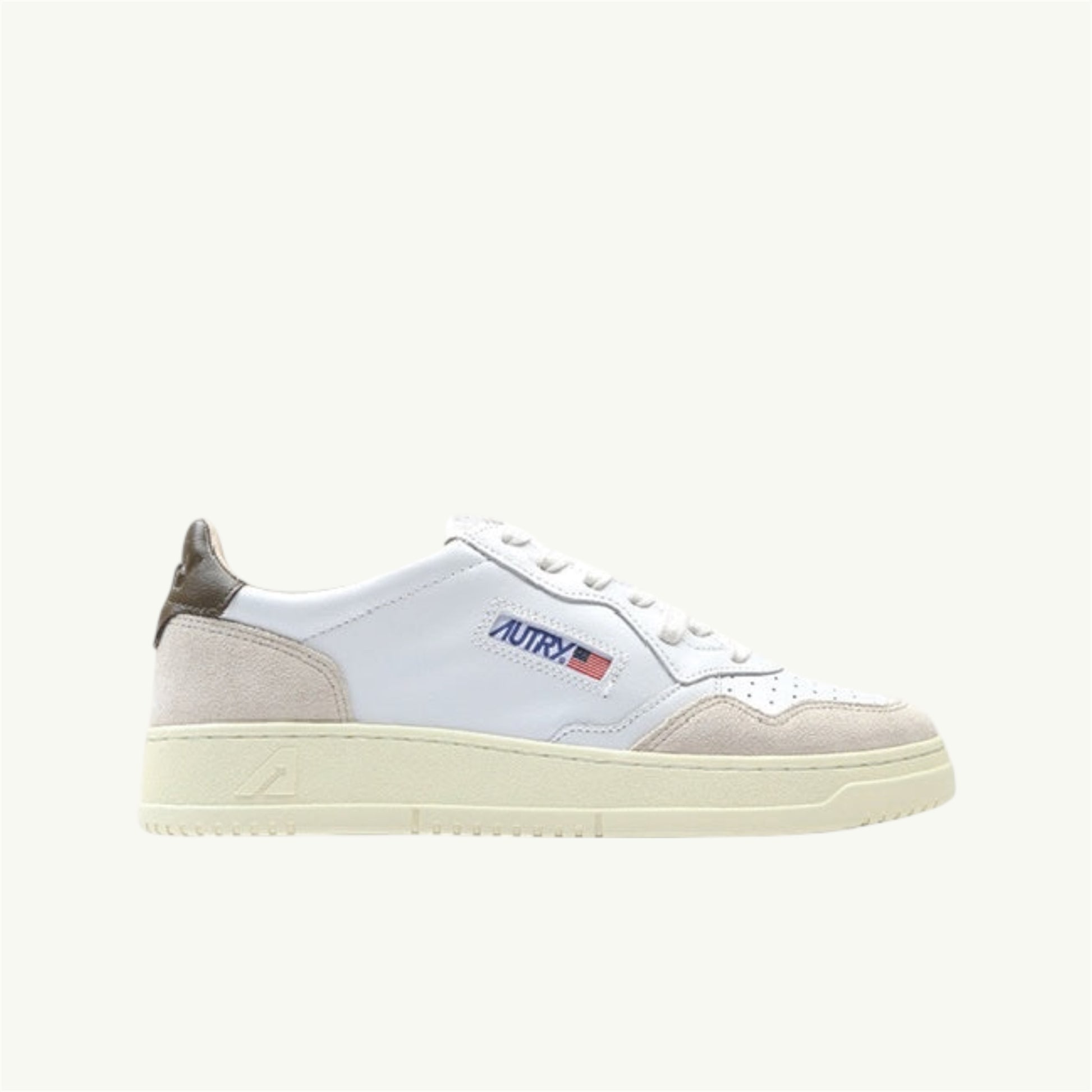 AUTRY MEDALIST LOW EN CUIR BLANC ET TEAK ET DAIM BEIGE