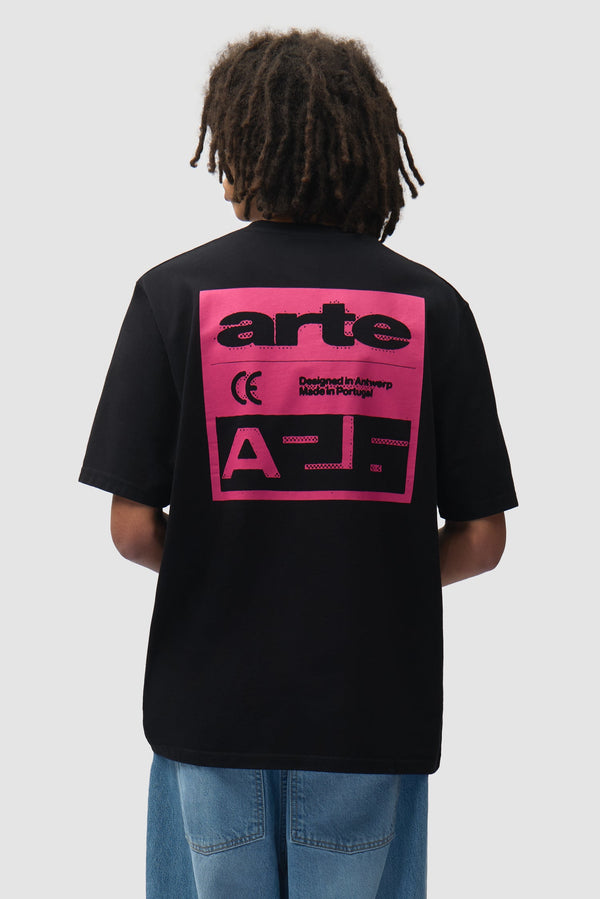 Arte Antwerp PINK SERIAL S/S TEE Black — Arte Antwerp