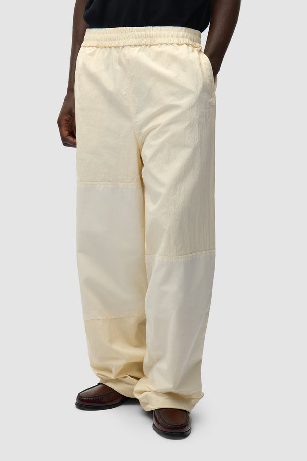 Arte Antwerp SQUARED TRACK PANT Cream — Arte Antwerp