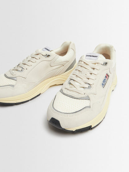 BASKETS HYPERWAY EN MESH ET DAIM BLANC ET ARGENT FRONT