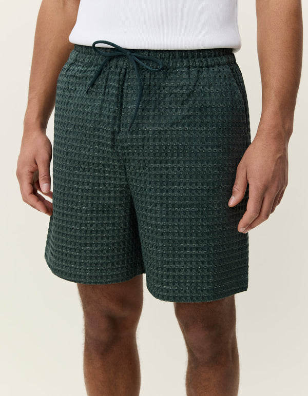 Les Deux CHECK SEERSUCKER SHORTS Pine Green — Les Deux