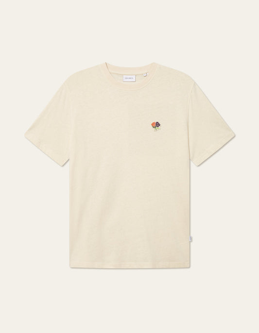 Les Deux Felipe Patch T-Shirt Yvory
