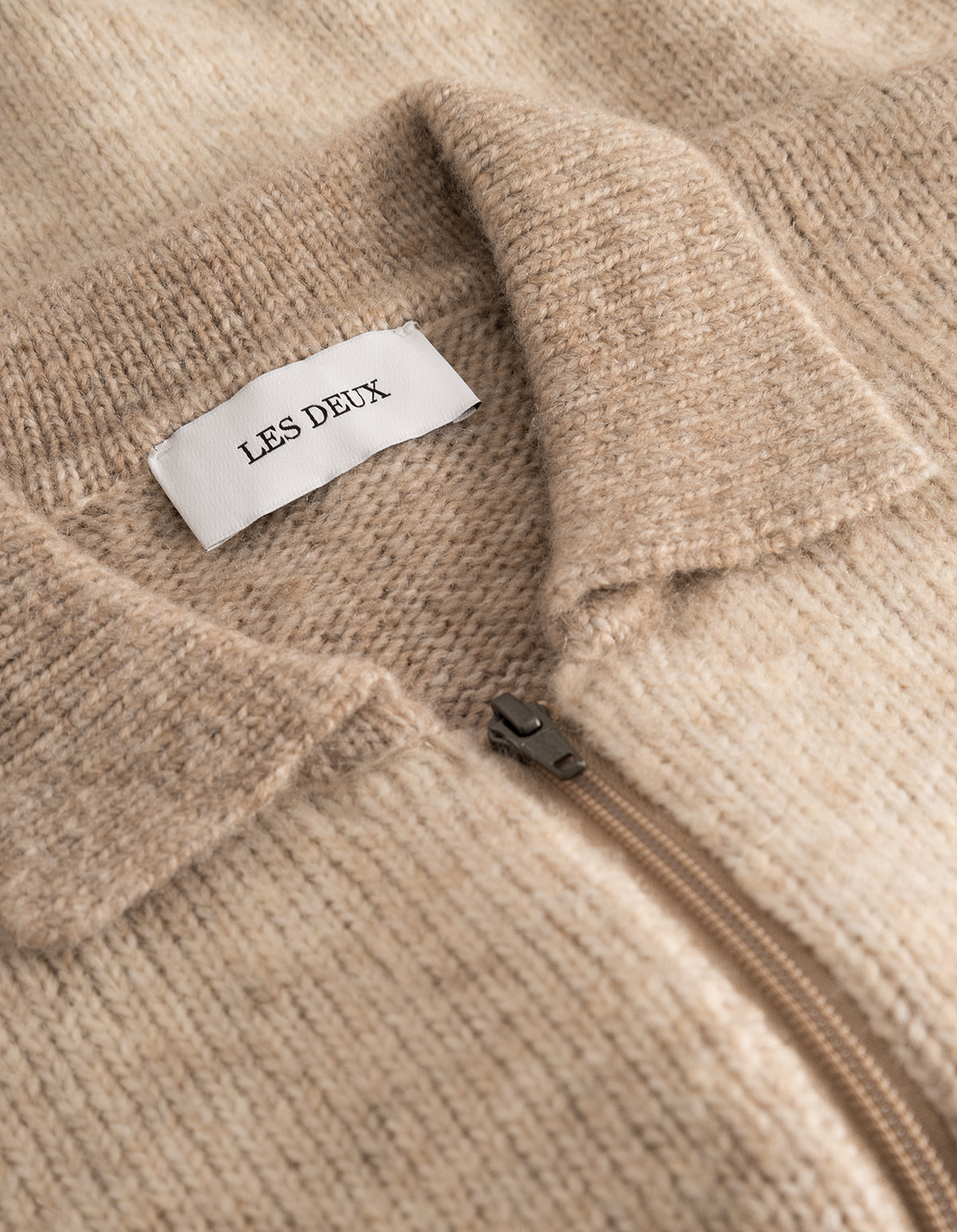 Les Deux Gannon Gradient Zipper Cardigan Prairie Sand