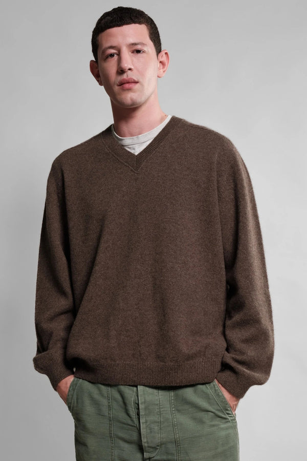 Nitto Knitwear PULL COL V ARMEN MOCHA — Nitto Knitwear