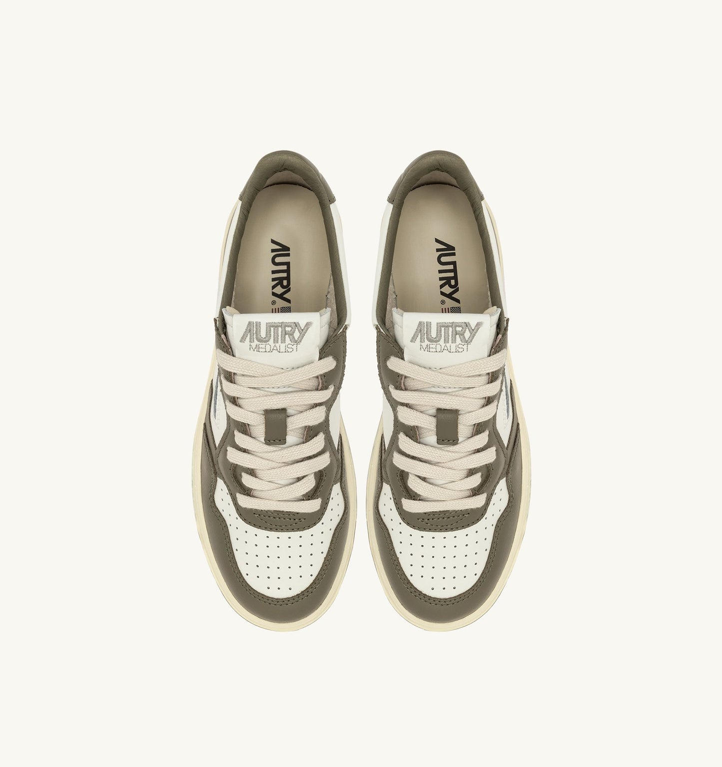 Autry MEDALIST LOW Cuir Blanc et Vert Militaire