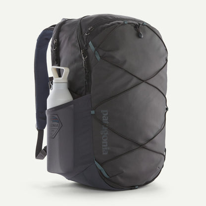 Sac à dos Patagonia REFUGIO DAY PACK 30 L Black gourde