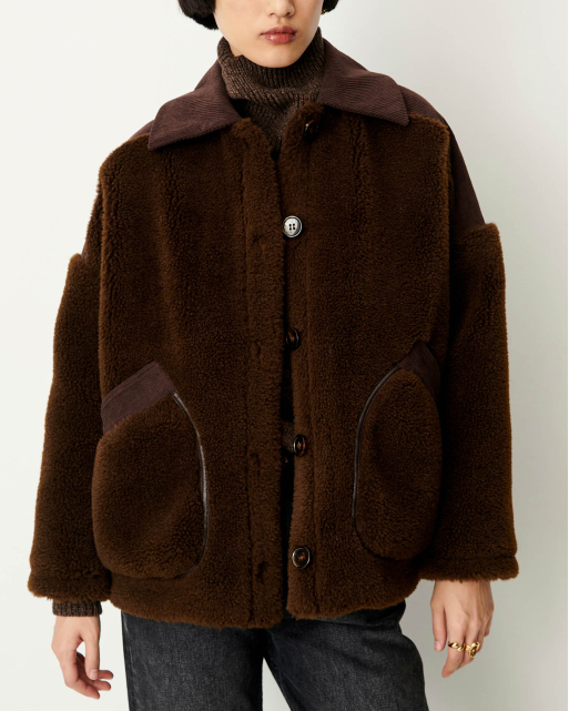 Sessun Manteau icy rocky Earth