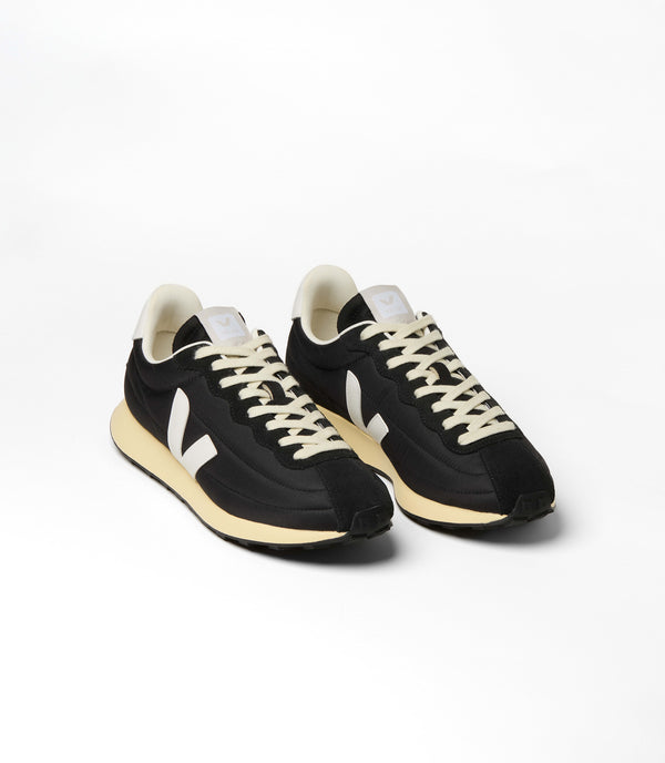 VEJA BELEM NOLYN BLACK WHITE