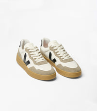 VEJA V-90 LEATHER PURE BLACK NATURAL