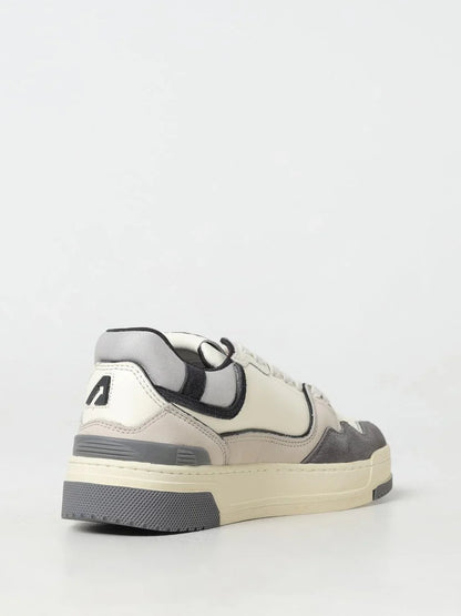 Sneakers Autry CLC LOW Gris et Noir - Vue de dos.